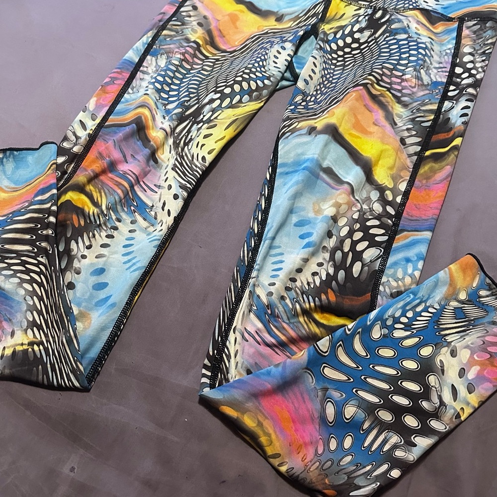 2 SIDED PATTERN LEGGiNGS POLKA DOTS & UNIQUE MULTI COLORED DESIGNS STRETCHY S-M